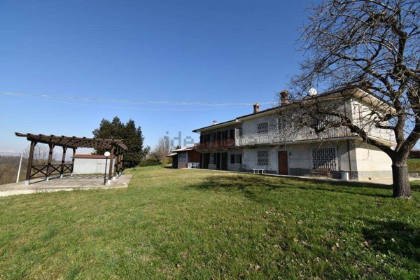casa indipendente in vendita a Monteu Roero