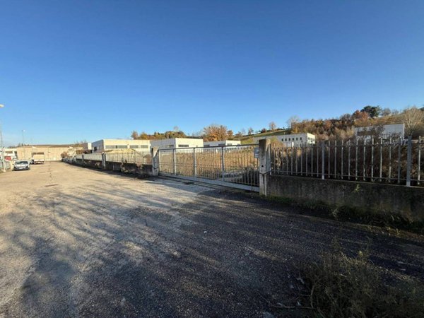 terreno edificabile in vendita a Monteu Roero