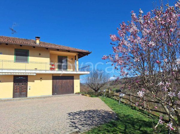casa indipendente in vendita a Monticello d'Alba