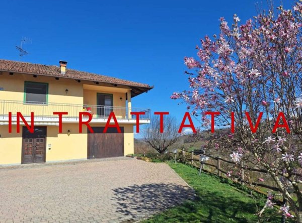 casa indipendente in vendita a Monticello d'Alba
