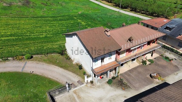 casa indipendente in vendita a Monticello d'Alba