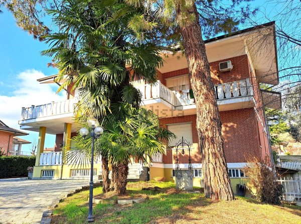 casa indipendente in vendita a Monticello d'Alba