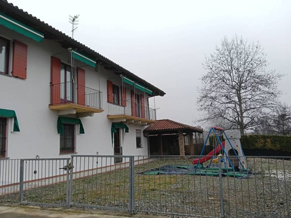 casa indipendente in vendita a Monticello d'Alba
