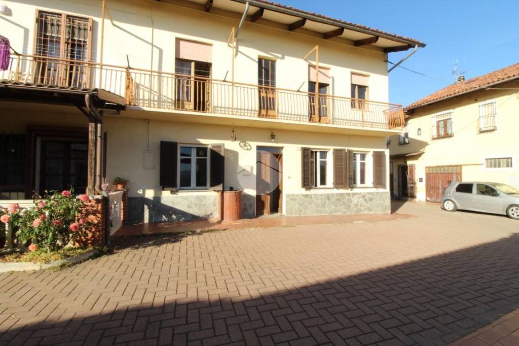 casa indipendente in vendita a Monticello d'Alba