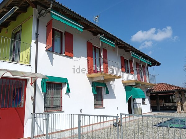 casa indipendente in vendita a Monticello d'Alba
