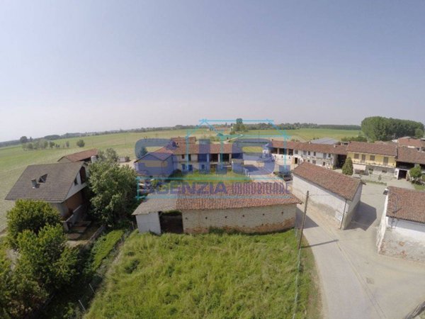 casa indipendente in vendita a Moretta in zona Roncaglia