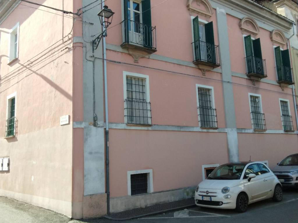 intera palazzina in vendita a Moretta