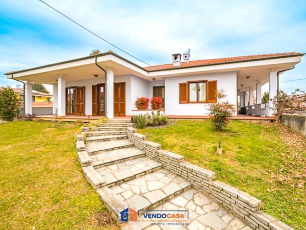 casa indipendente in vendita a Moretta