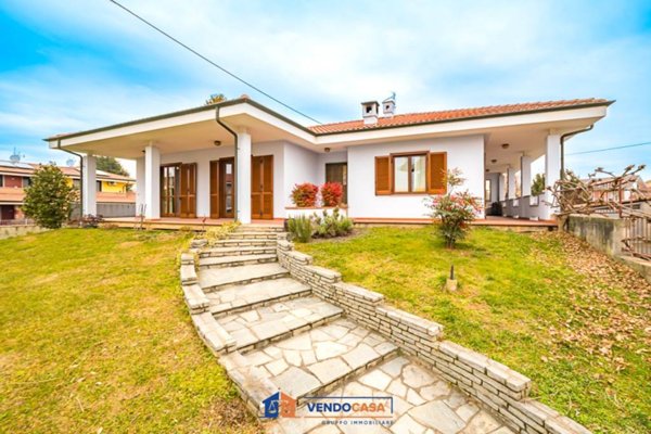 casa indipendente in vendita a Moretta