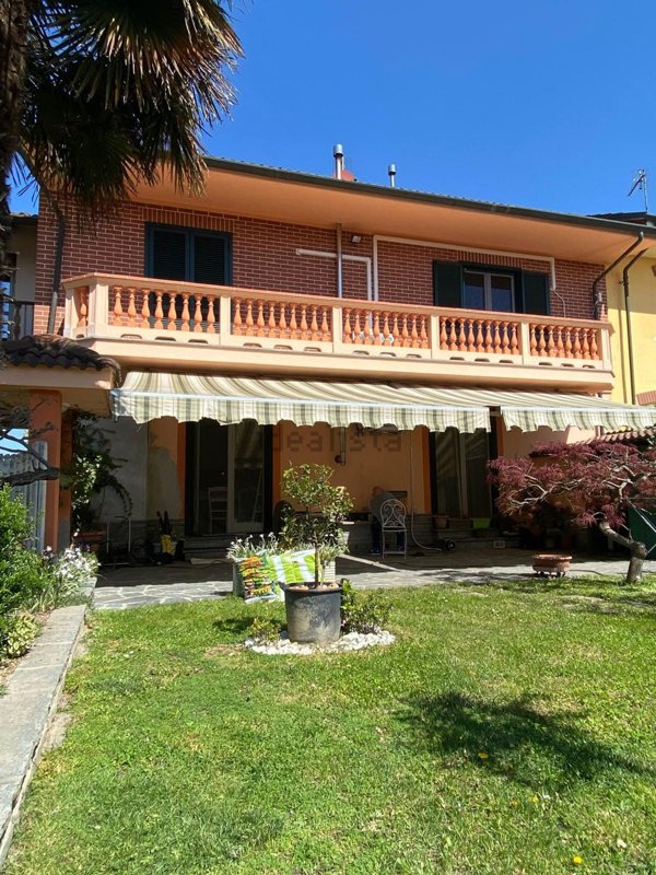 esavano in vendita a Moretta in zona Brasse
