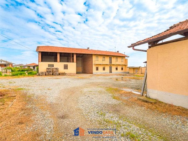 casa indipendente in vendita a Moretta