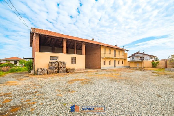 casa indipendente in vendita a Moretta
