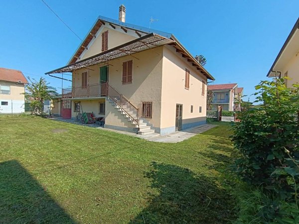 casa indipendente in vendita a Moretta