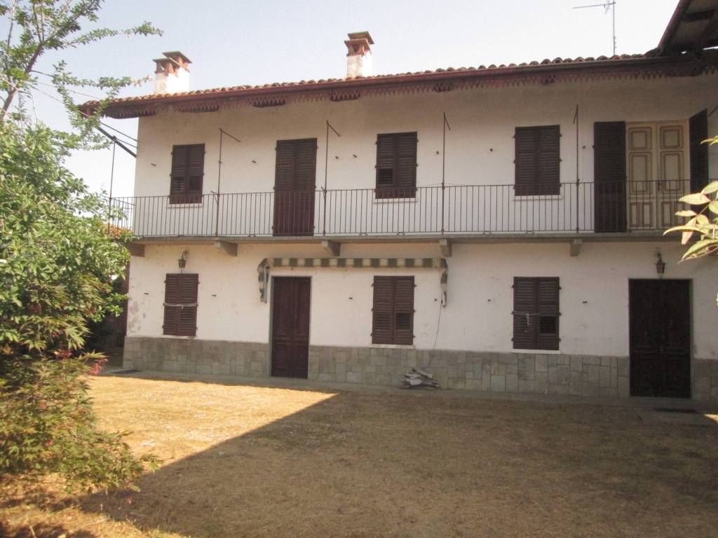 casa indipendente in vendita a Moretta