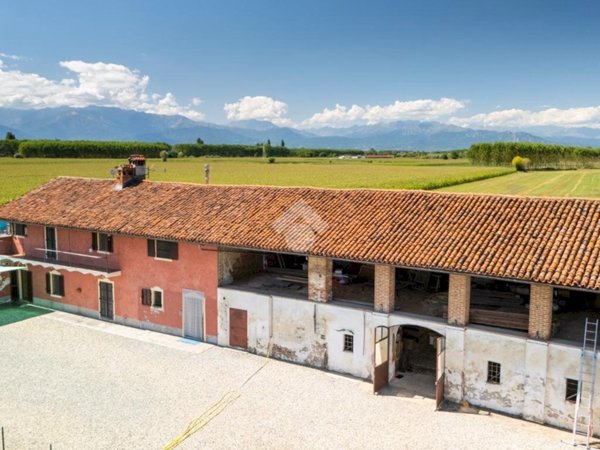casa indipendente in vendita a Moretta in zona Brasse Piccolo