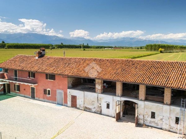 casa indipendente in vendita a Moretta in zona Brasse Piccolo