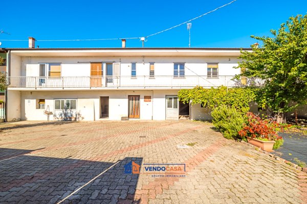 casa indipendente in vendita a Moretta