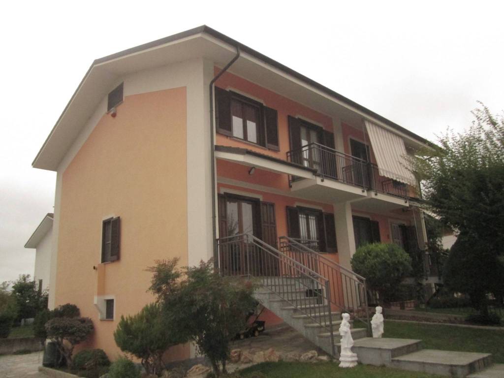 casa indipendente in vendita a Moretta