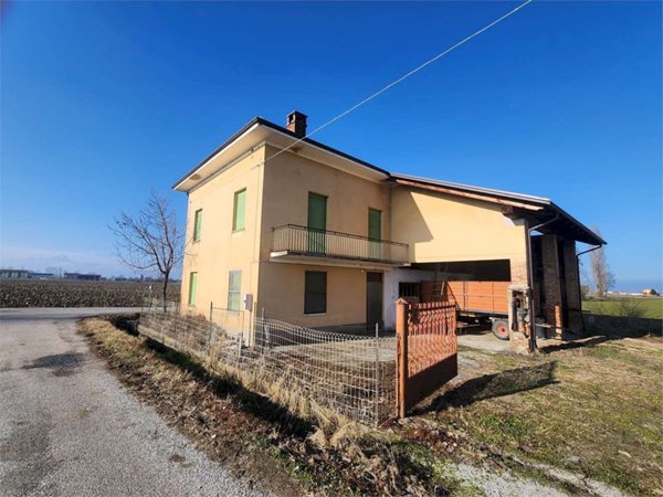 casale in vendita a Morozzo