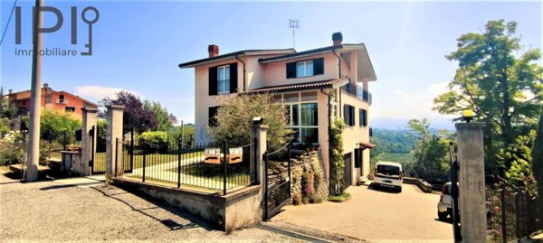 casa indipendente in vendita a Murazzano