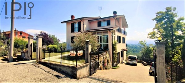casa indipendente in vendita a Murazzano