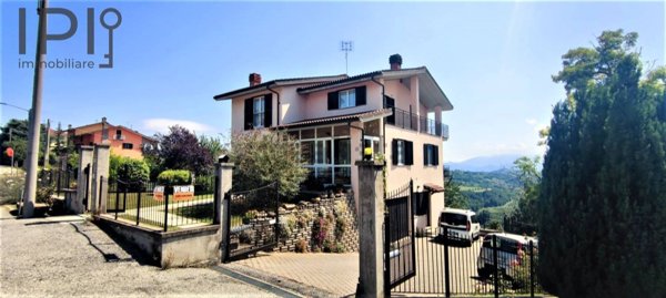 casa indipendente in vendita a Murazzano