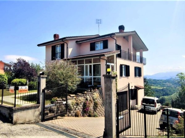 casa indipendente in vendita a Murazzano