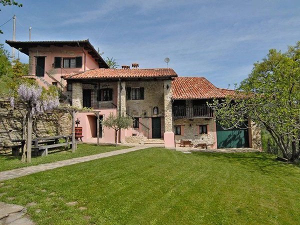 casale in vendita a Murazzano in zona Rea