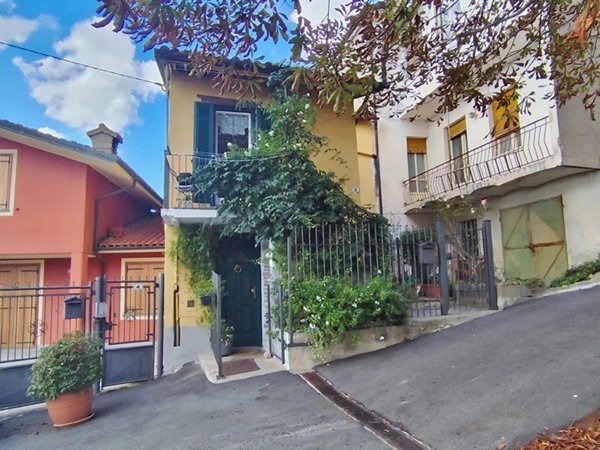 casa indipendente in vendita a Murazzano