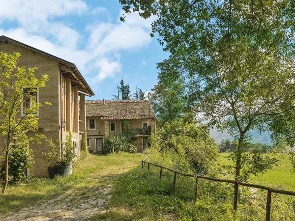 casale in vendita a Murazzano