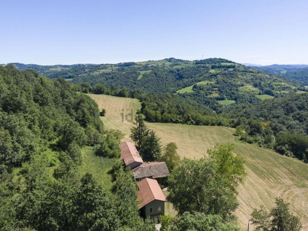 casale in vendita a Murazzano in zona Rea