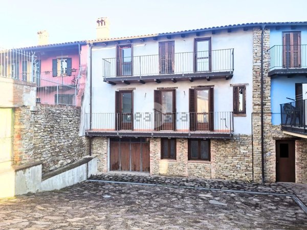 casa semindipendente in vendita a Murazzano