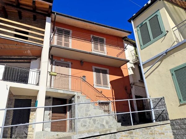 casa indipendente in vendita a Murazzano