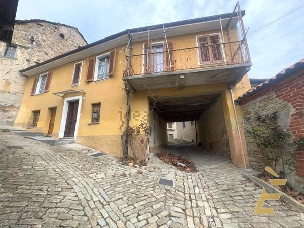 casa semindipendente in vendita a Murazzano