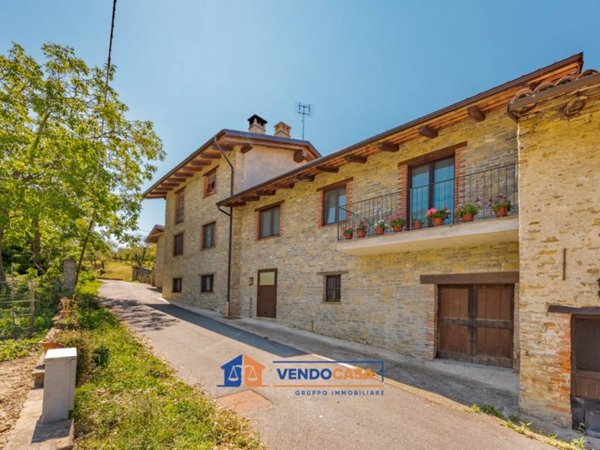 casa indipendente in vendita a Murazzano in zona Rea