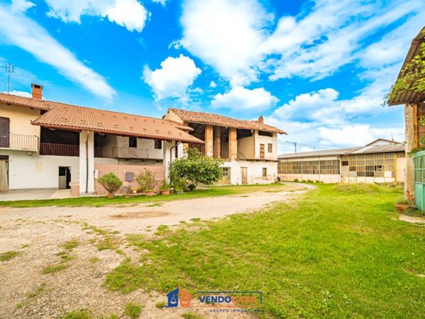 casale in vendita a Narzole