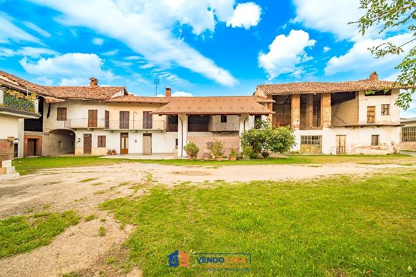 casale in vendita a Narzole