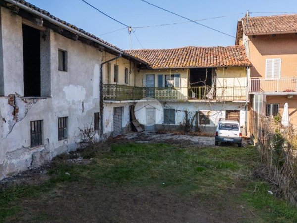 casa semindipendente in vendita a Narzole