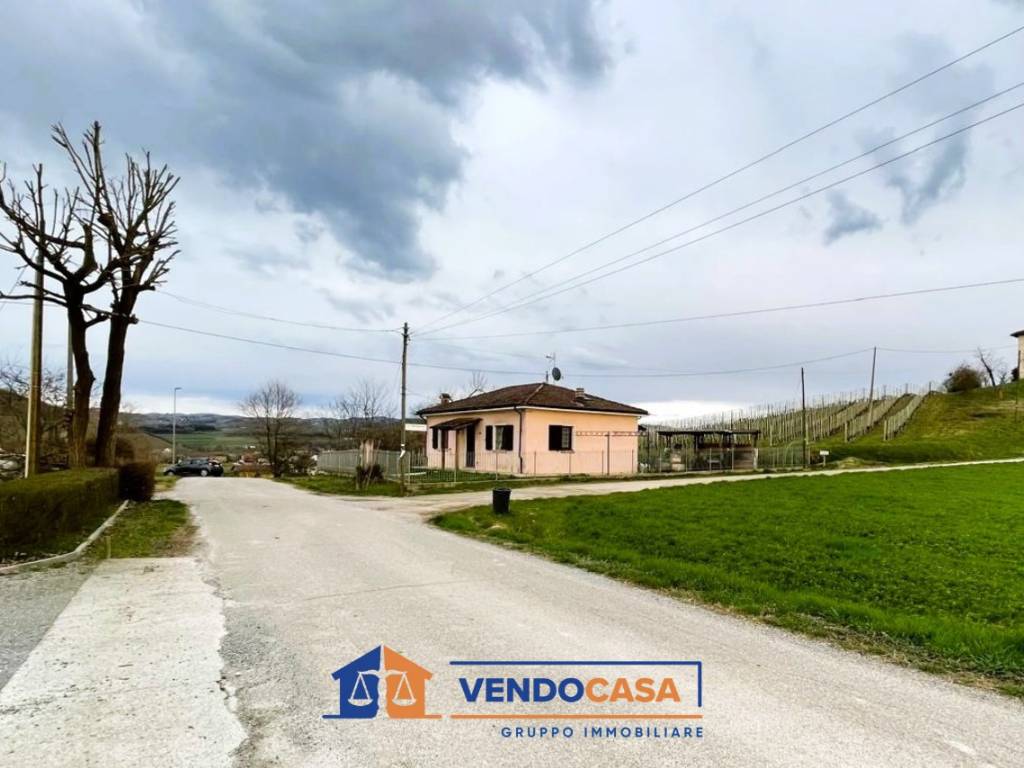 casa indipendente in vendita a Narzole