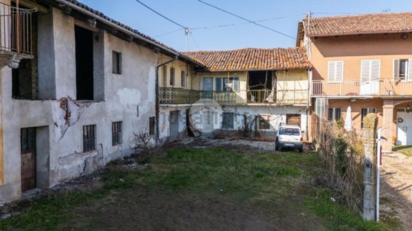casa semindipendente in vendita a Narzole
