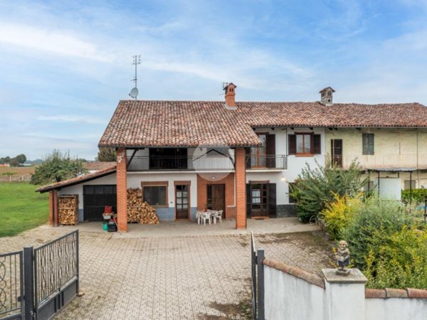 casa indipendente in vendita a Narzole