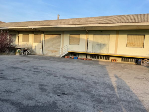 capannone in vendita a Narzole