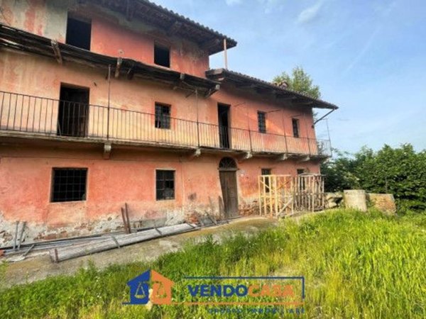 casale in vendita a Narzole