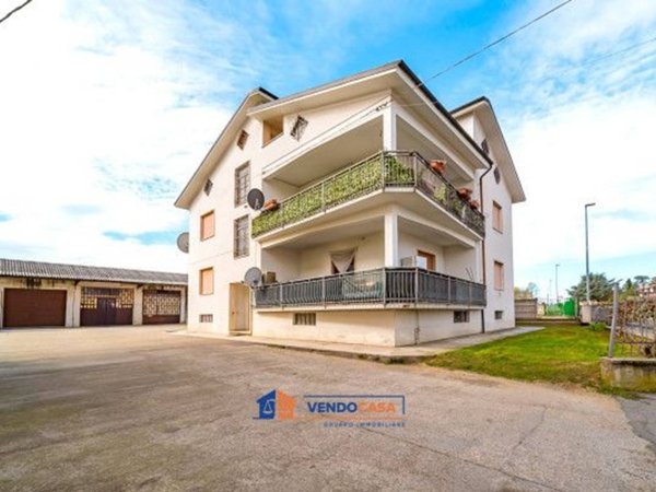 casa indipendente in vendita a Narzole