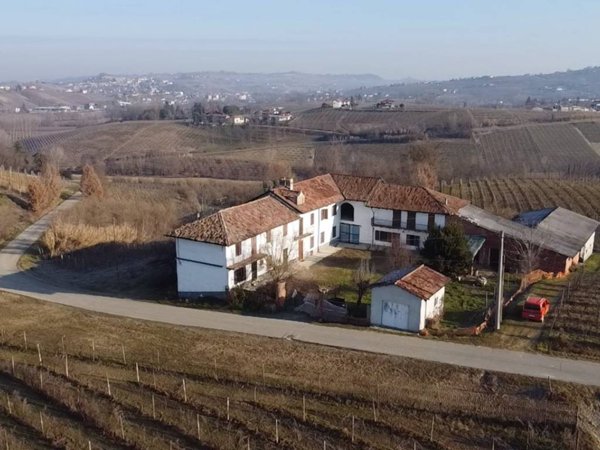 casa indipendente in vendita a Neive