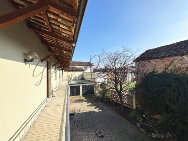 casa indipendente in vendita a Neive