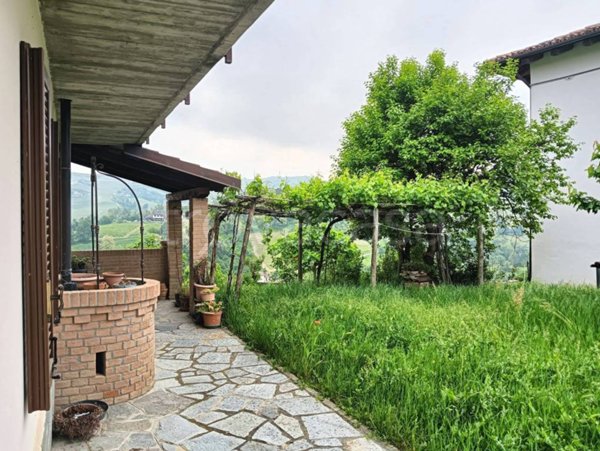 casa indipendente in vendita a Neive