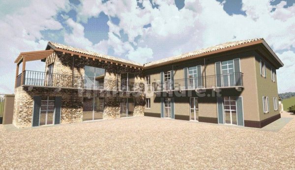 esavano in vendita a Neive