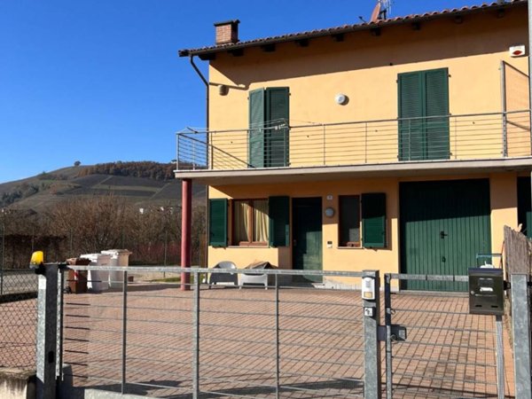 casa indipendente in vendita a Neive