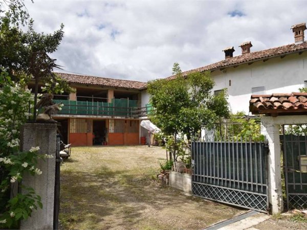 casa indipendente in vendita a Neive